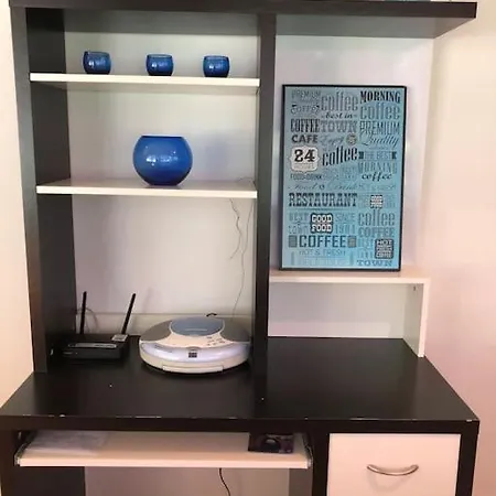 Stylish Spacious Near Centre By The Sea *