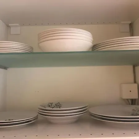 Huoneisto Stylish Spacious Near Centre By The Sea *